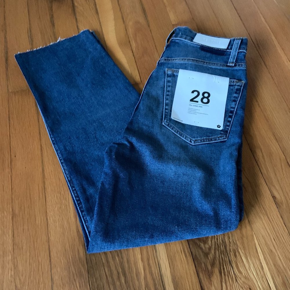 NWT Re/Done 70s Stove Pipe in True Indigo- Size 28 (NWT) - Picture 4 of 7